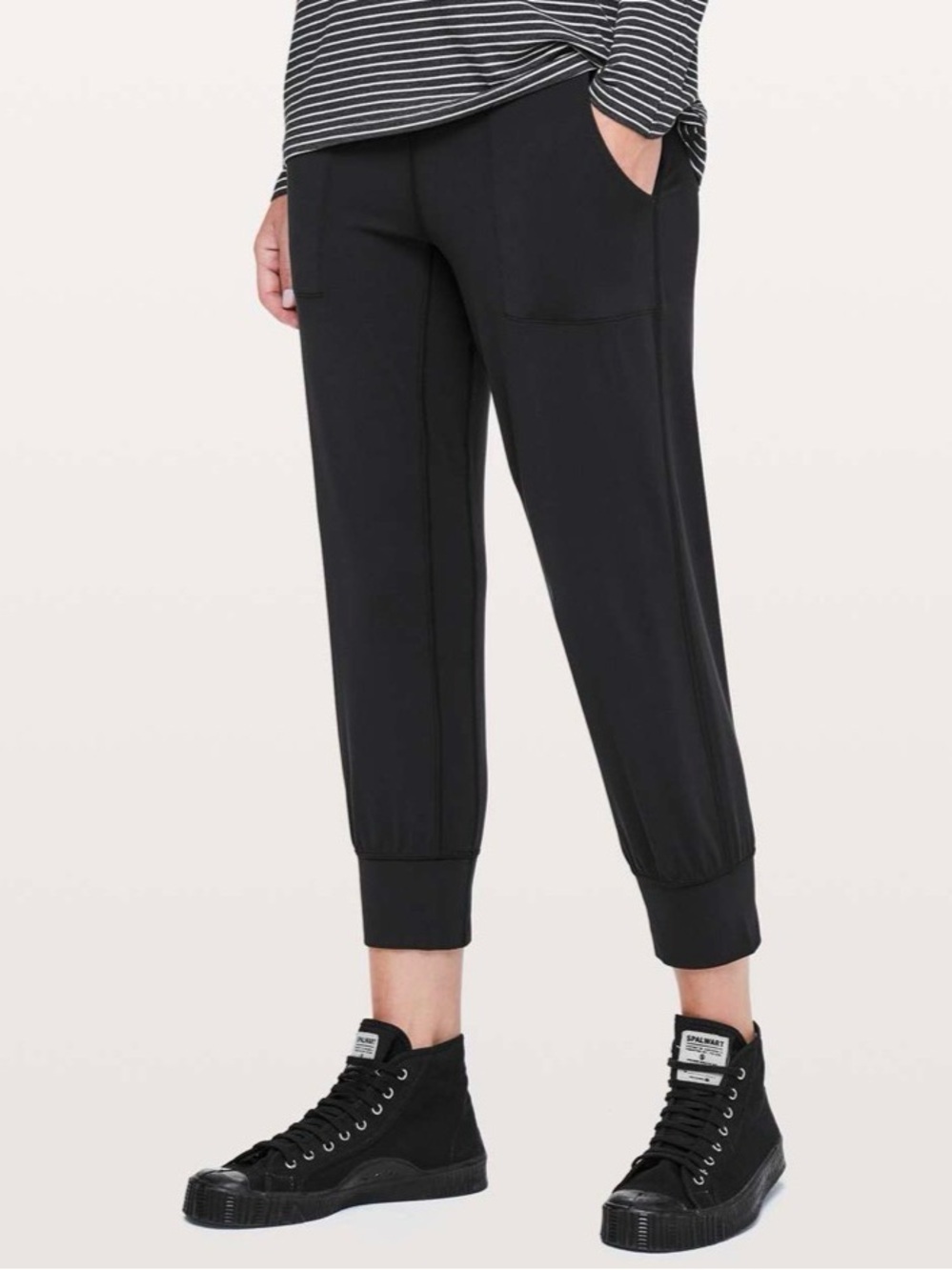 Lululemon Align Jogger Crop 23 Black Size 4 Nulu Yoga Loungewear Sweatpants GUC